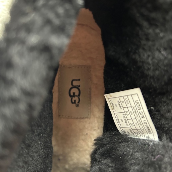 Ugg Winter Boots - Picture 5 of 14